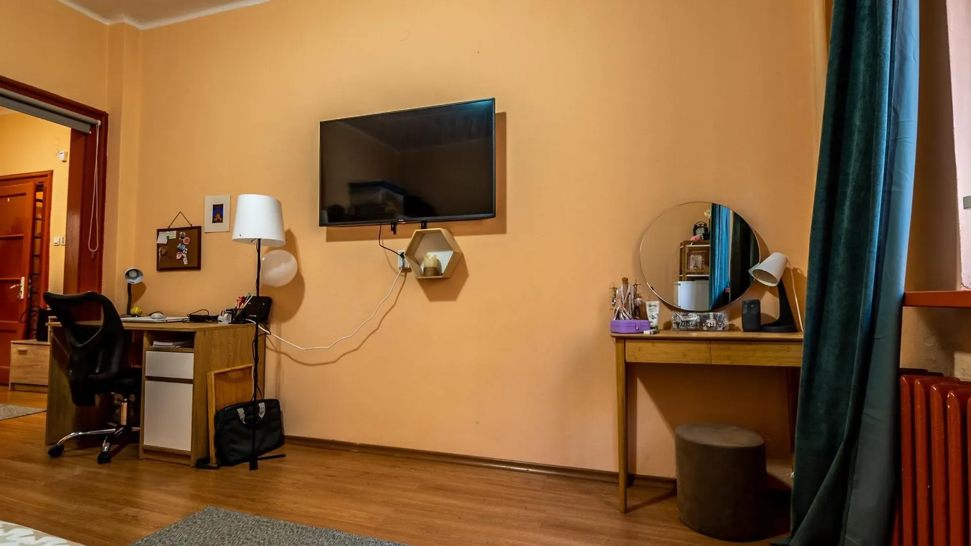Charming Central Retreat София