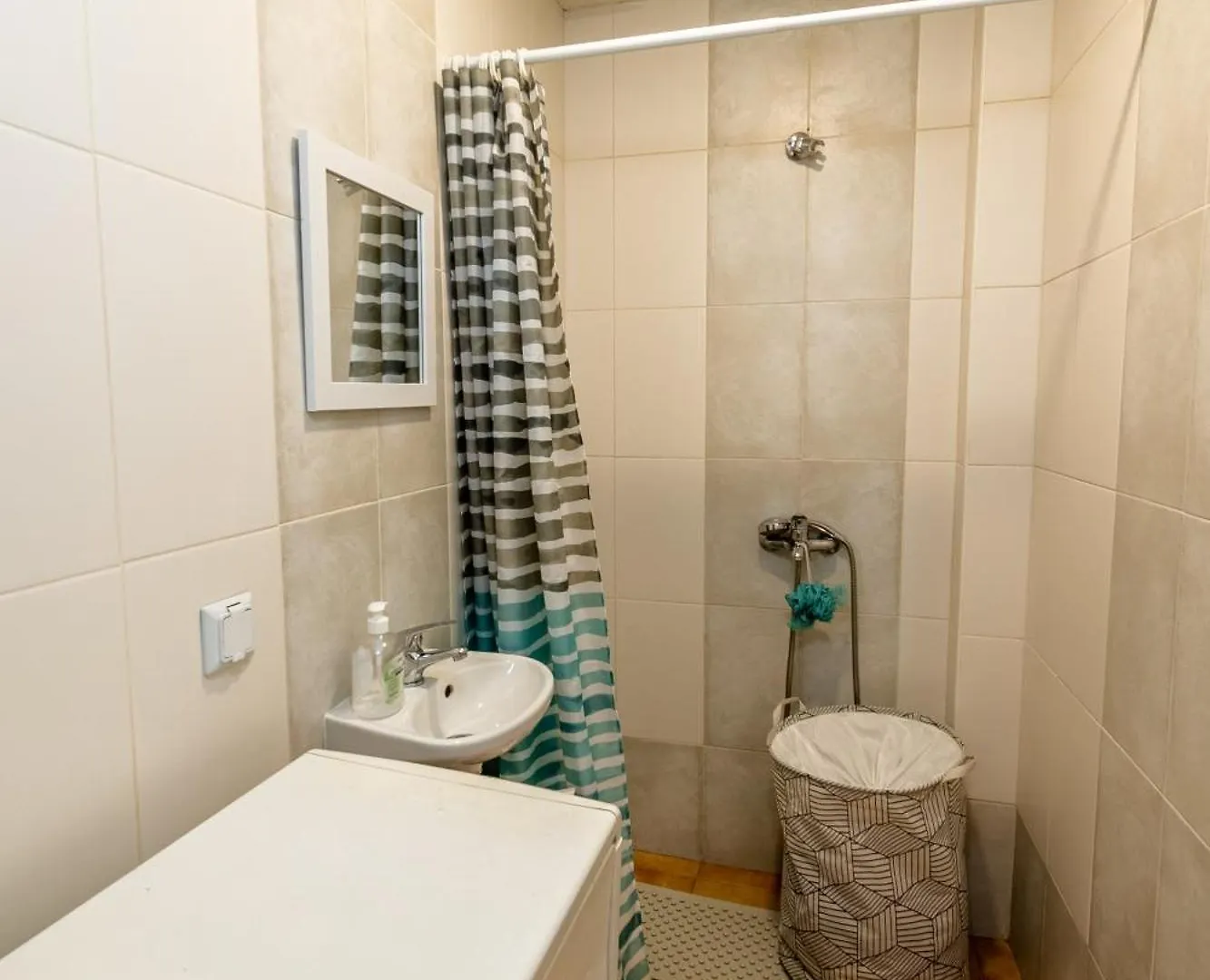 Charming Central Retreat София